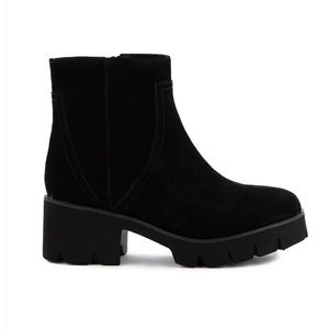 Seychelles Engaging Bootie Size: 9.5